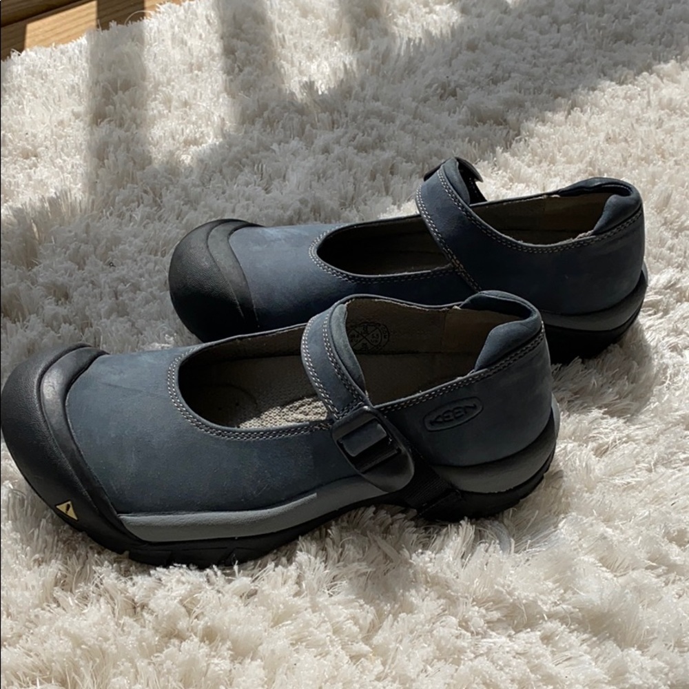 KEEN BLUE ATHLETIC SLIP ON MARY JANES SZ 8 NWOT/B